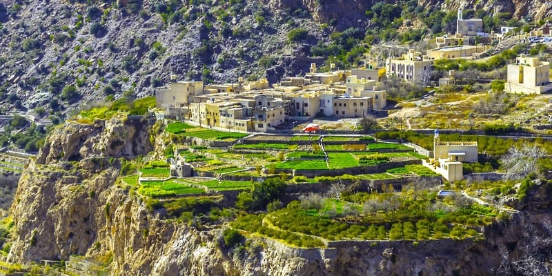 مشروعات تنموية متكاملة في الجبل الأخضر، إليك هذه المعلومات عنها