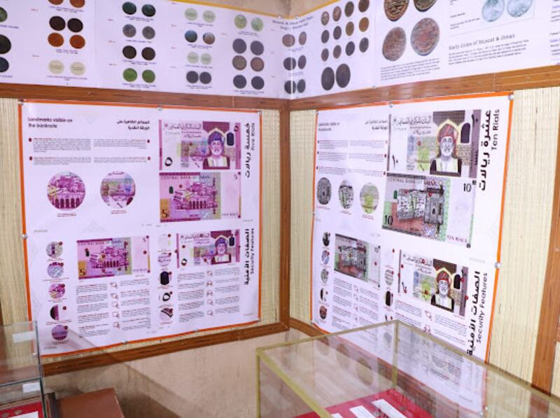 عشق تجميع العملات وأسس متحفًا لها؛ فهل تريد زيارته؟