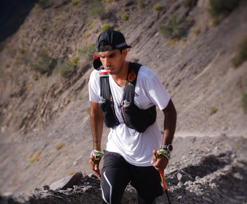 عداء عماني يقطع 150 كم في 30 ساعة