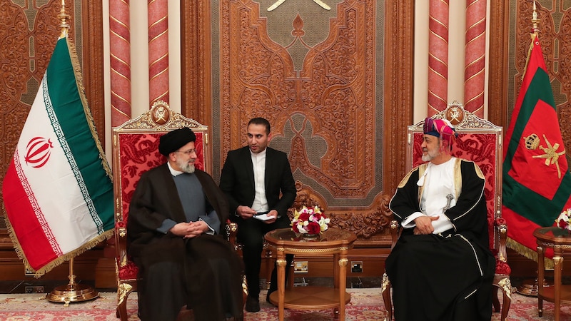 طهران تايمز تبرز ملامح من زيارة رئيسي إلى سلطنة عمان