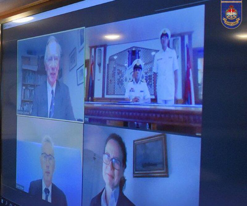 وزارة الدفاع توقع على تجديد اتفاقية جائزة السلطان قابوس للإبحار الشراعي