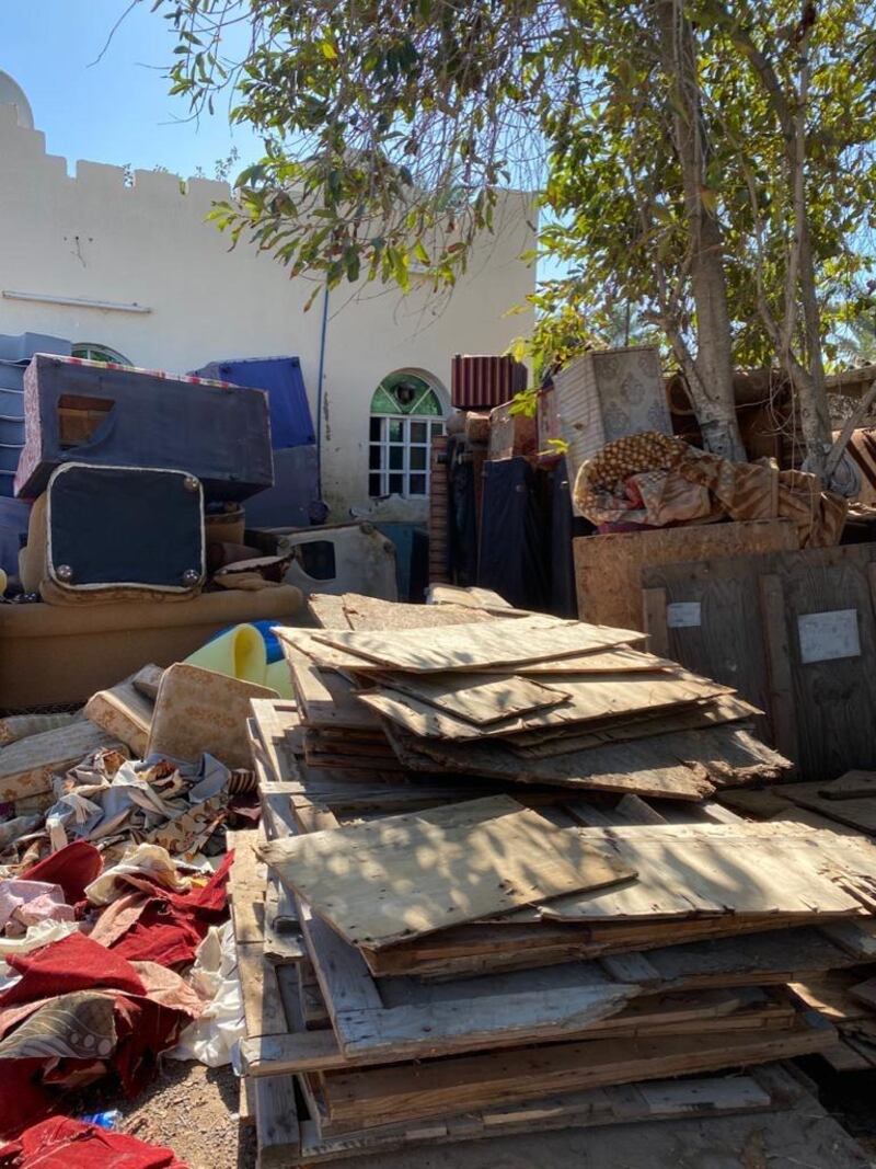 بالصور: مكان مشبوه يقود إلى ضبطية جديدة لحماية المستهلك