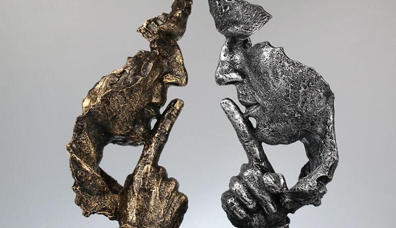 محمد الوهيبي يكتب عن “ذهب الكلام وفضة السكوت”