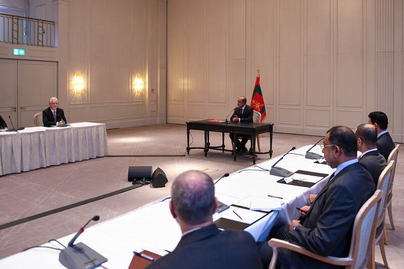 بالصور: جلالة السلطان يلتقي برجال أعمال ألمان