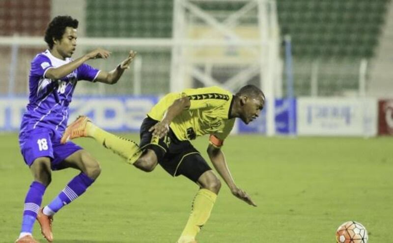 السويق يهرب بصدارة المحترفين وينتظر هدية ظفار