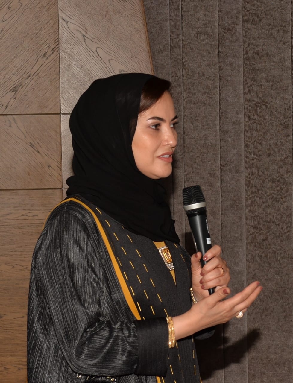 قصة كفاح ميثاء المحروقية: من الدراسة والبحث عن عمل حتى تحمّل المسؤولية