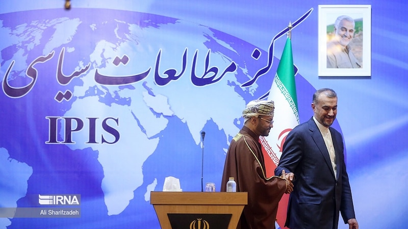 تثمين إيراني لاستمرار الوساطة العمانية