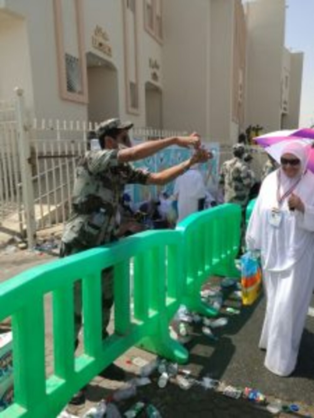 الحج.. جدارة في التنظيم وتعامل يأسر القلوب