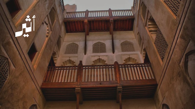 كرم الإمام العماني بلعرب بن سلطان مع ابن العراق الذي تتبع أثره