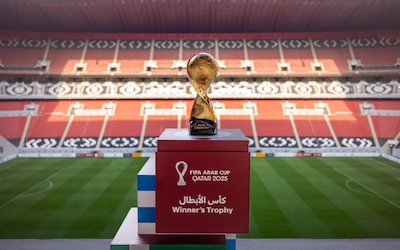 الفيفا تختبر قرارات تحكيمية جديدة في كأس العرب 2025