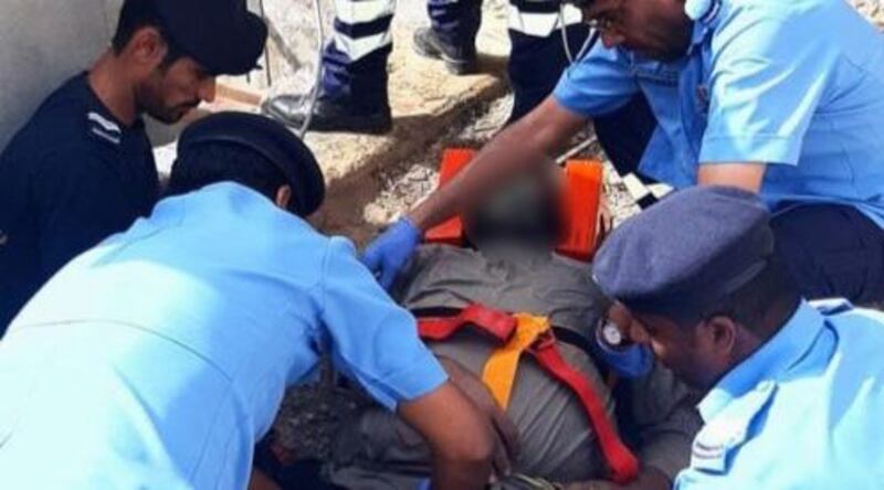 إنقاذ مواطن سقط في بئر