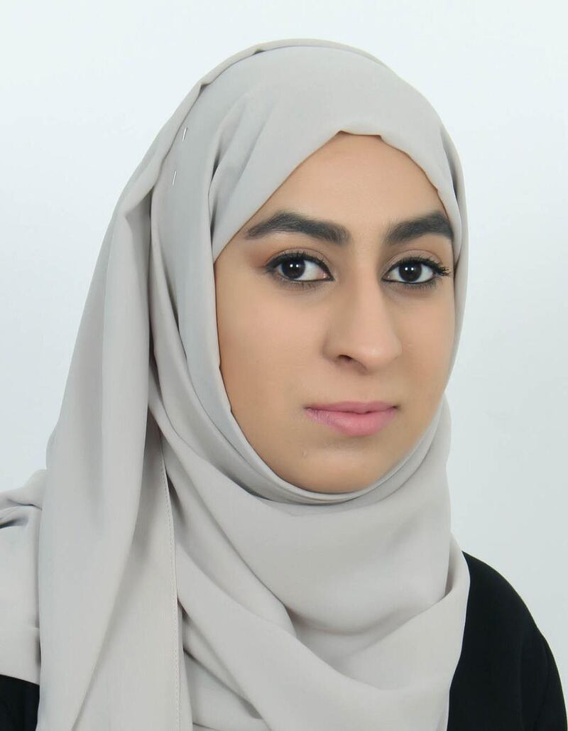 فنانتان عُمانيتان تحصدان الذهب والفضة في تايلاند