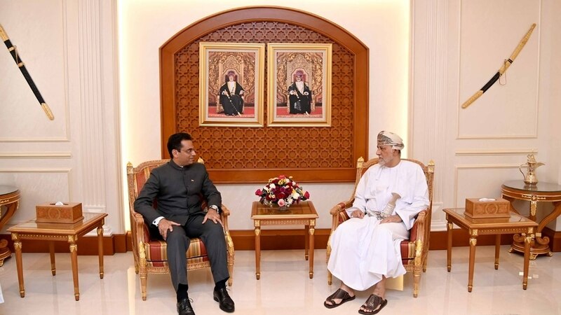 سمو السيد شهاب يستقبل السفير الهندي