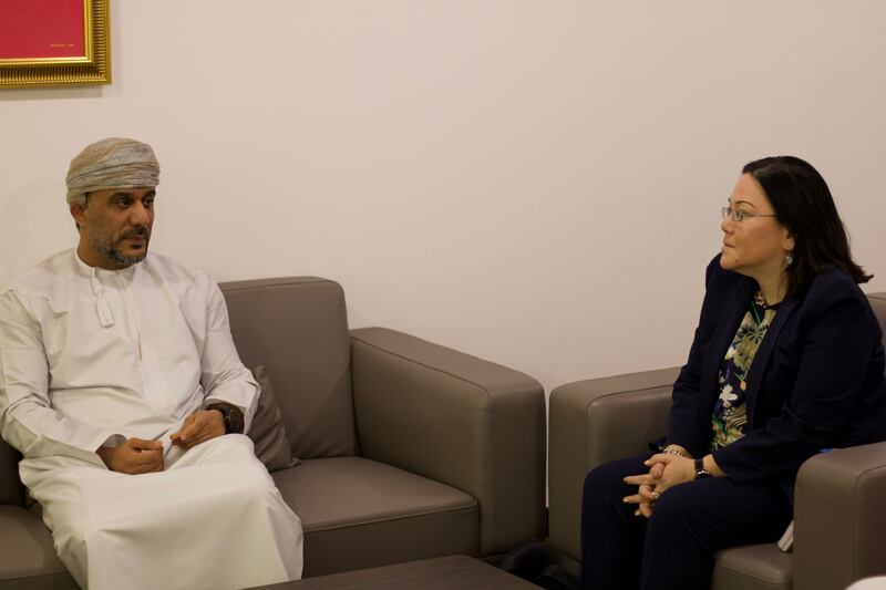 السفيرة الأمريكية ستودّع سلطنة عمان