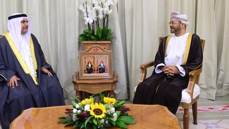 رئيس البرلمان العربي يشيد بالمواقف العمانية تجاه مختلف قضايا المنطقة