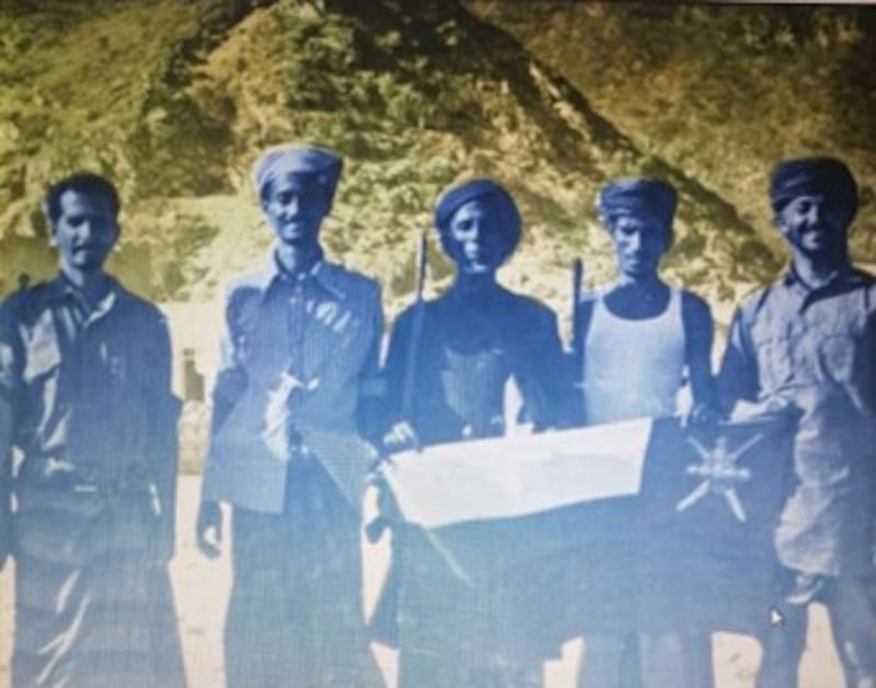 الشيخ سعيد برفقة بعض مقاتلي فرقة طارق بن زياد أثناء عملية تحرير رخيوت