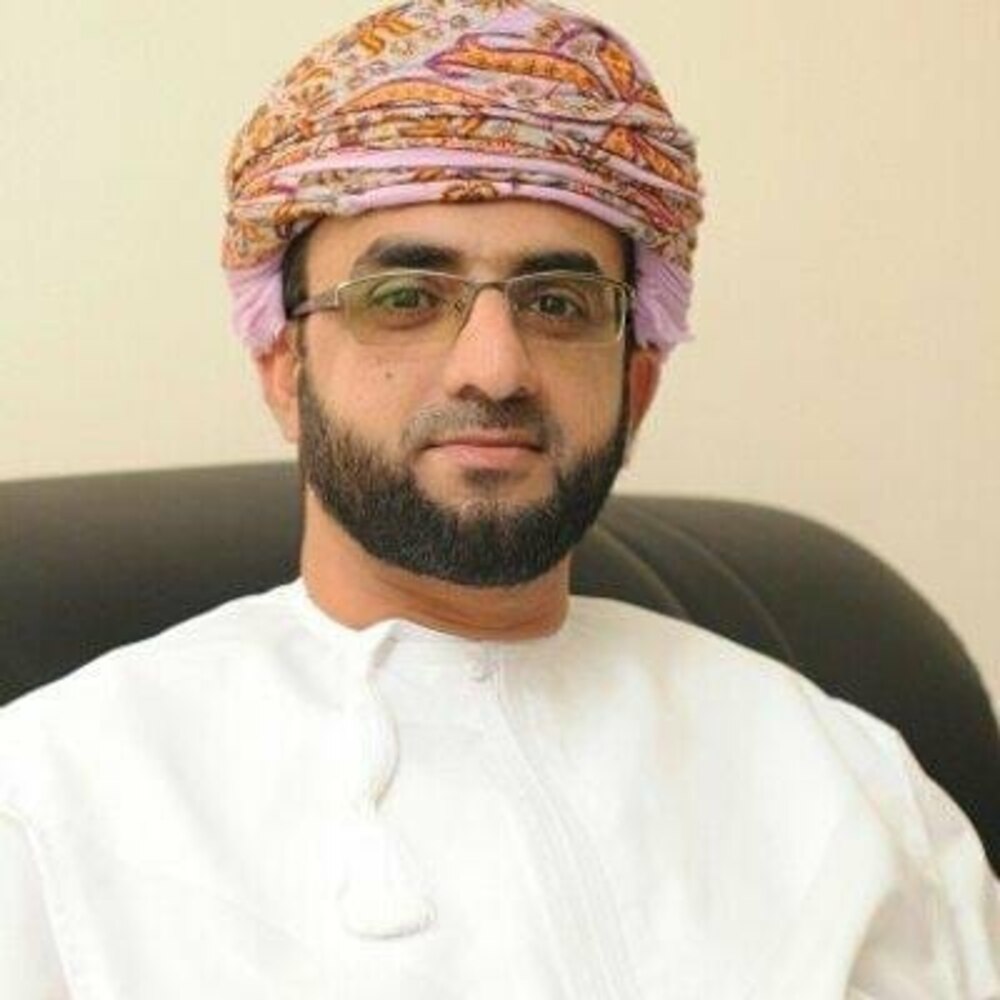 اختيار عماني ضمن الشجرة الأكاديمية للعالم