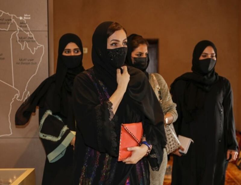 بالصور: السيدة الجليلة تزور حصن مرباط