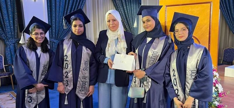 قصة المعلمة التونسية التي قال عنها طلابها بأنها “كانت أمًا”