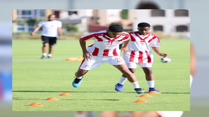 26 لاعبًا في قائمة الأحمر الصغير؛ تعرف عليهم
