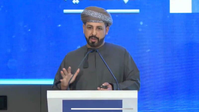 77 طلباً للاستفادة من صندوق عمان المستقبل، فما شروط قبولها؟