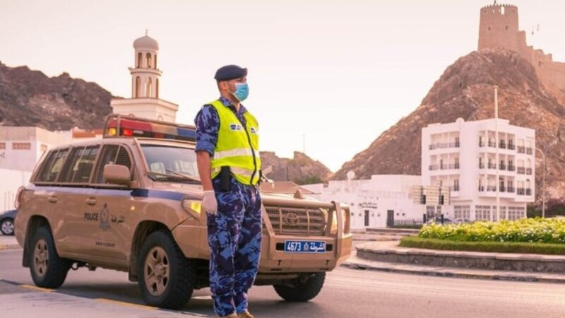 استيقاف مواطنين تجمعوا وخالفوا قرارات اللجنة العليا
