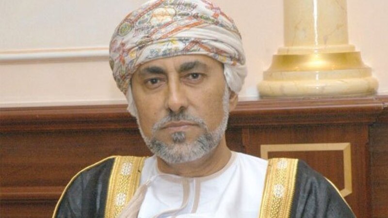 مبعوثًا من جلالة السلطان: شهاب بن طارق يتوجه إلى الإمارات