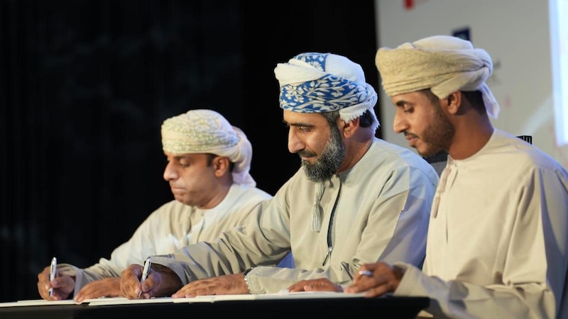 من بينها شركة “أس أم أن باور القابضة”: “نماء” توقع عقودًا لشراء الطاقة والمياه مع 4 محطات