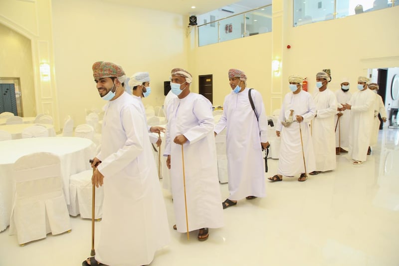 بالصور: هوية بصرية جديدة وافتتاح معمل للخياطة لفريق سمد الشأن الخيري