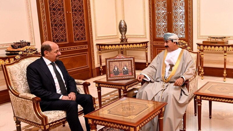 وزير المكتب السلطاني يستقبل وزير الخارجية اليمني