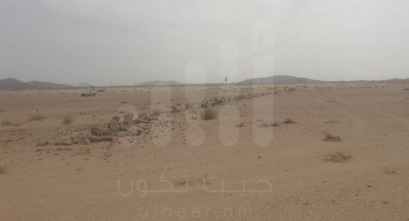 بالصور: مقابر في السلطنة لأناسٍ قيل بأنهم “خُسِف بهم”..وللعلم رأيٌ آخر