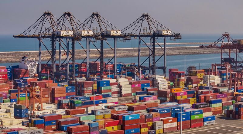 ميناء صحار والمنطقة الحرة يستقطبان استثمارات تتجاوز مليار ريال عماني