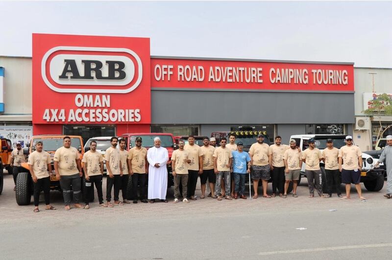 قدّموا حملات توعوية: 49 شابًا خليجيًا يجوبون ظفار بقافلتهم