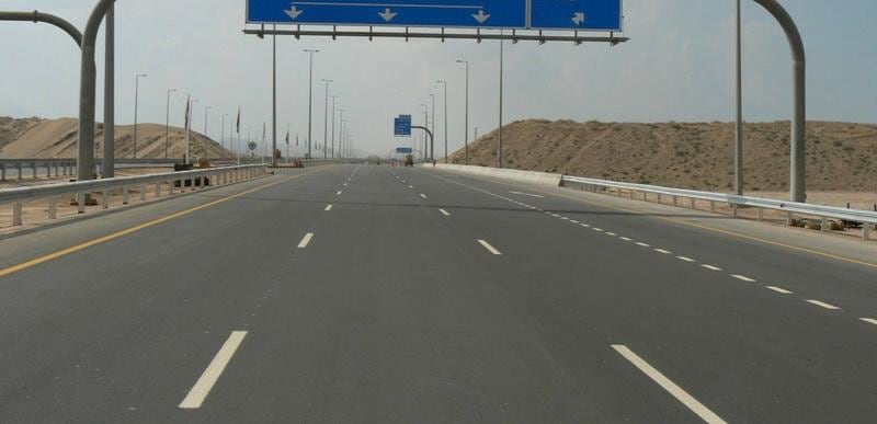 إغلاق جزئي في شارع مسقط السريع