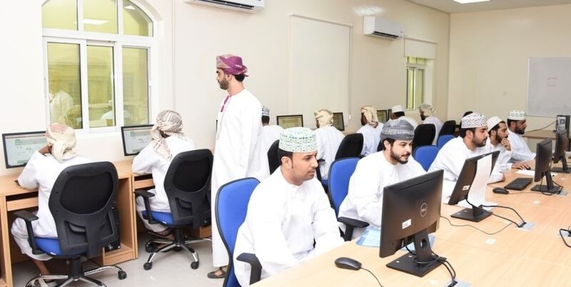 “العمل” تعلن عن أكثر من 500 وظيفة ضمن مبادرة ساهم