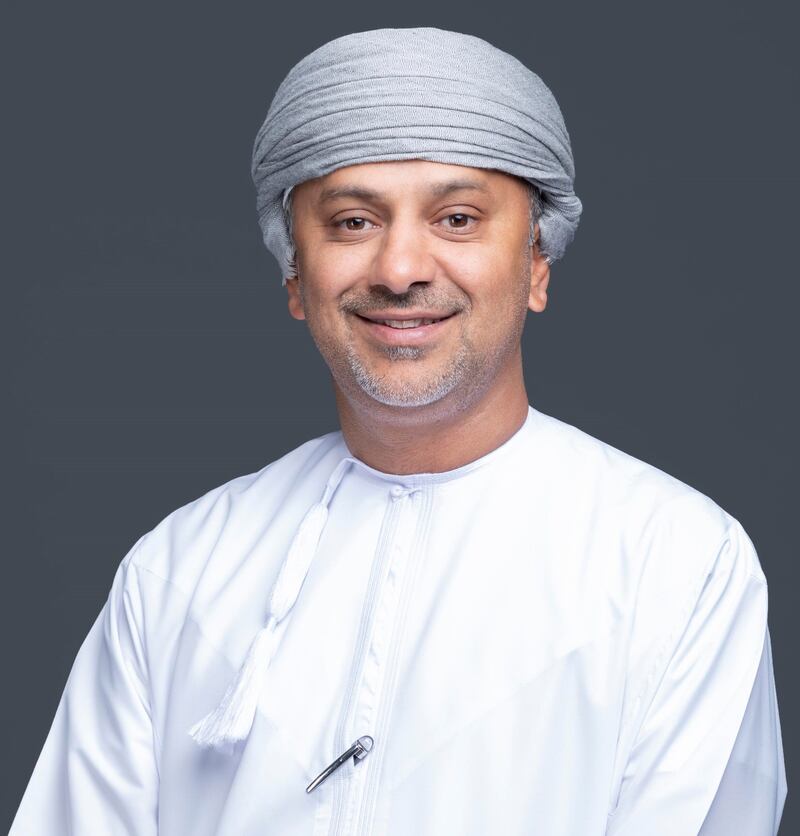 إقبال كبير على حساب الجوهر للأعمال المصرفية الحصرية من بنك مسقط