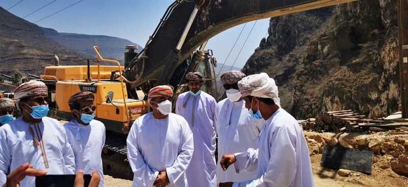 وزيران في ضلكوت لمناقشة الإسكان والطرق والاتصالات