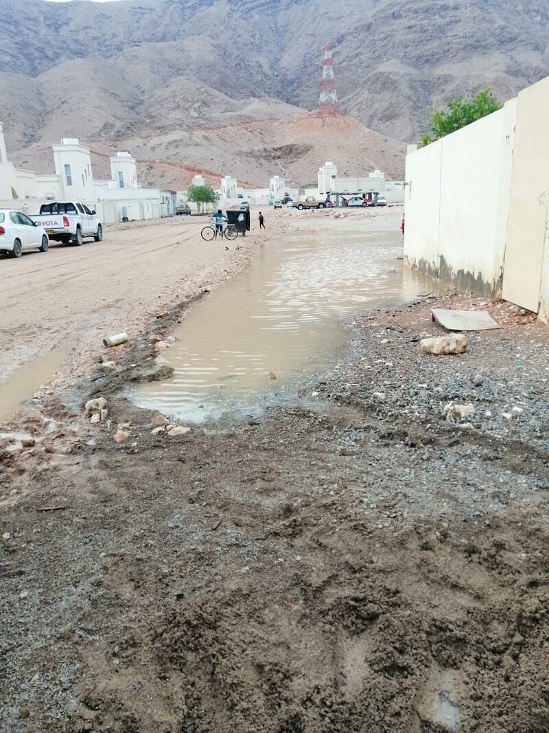 مناشدة لرصف 3 كيلومترات، فهل ستجد آذانًا صاغية؟