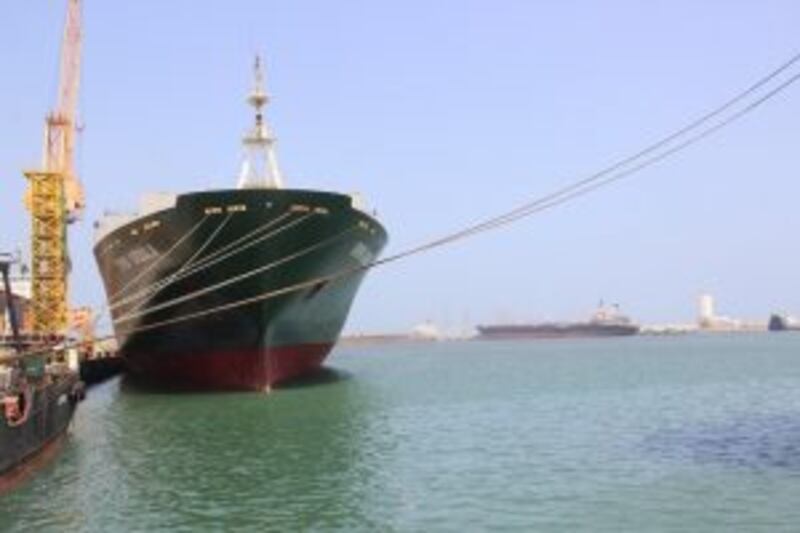 بعد عبور هيكا: البنية الأساسية في الدقم متينة