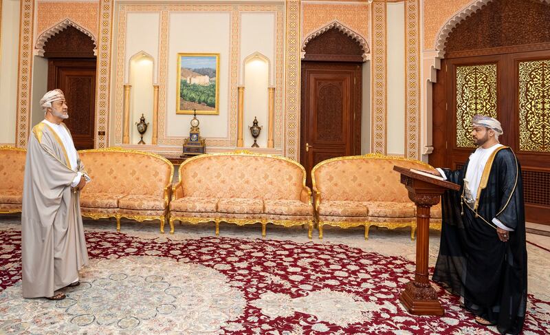 أمام المقام السامي: سفراء يؤدون قسم اليمين