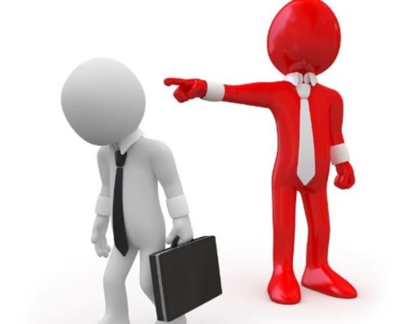 شركة نفطية تفصل أكثر من 30 موظفا عمانيا وتستبدلهم بوافدين