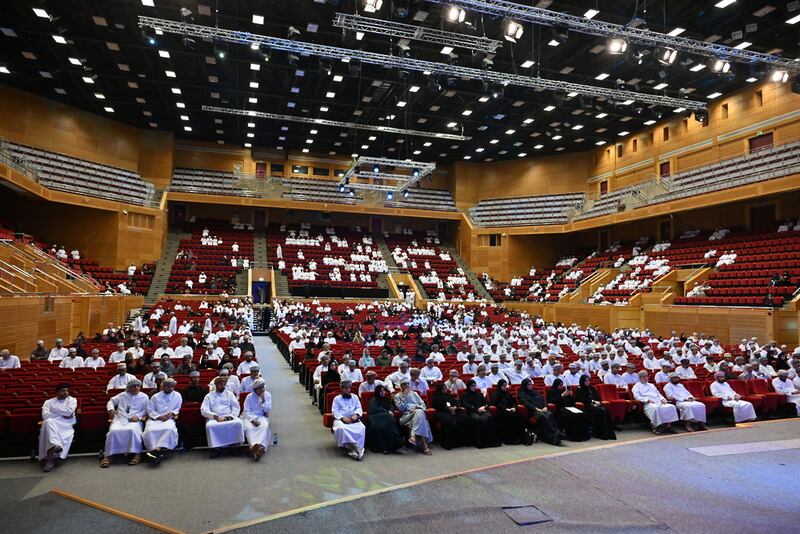 550 طالبًا عمانيًا سيبتعثون للدراسة في الخارج، ما نصيحتك لهم؟