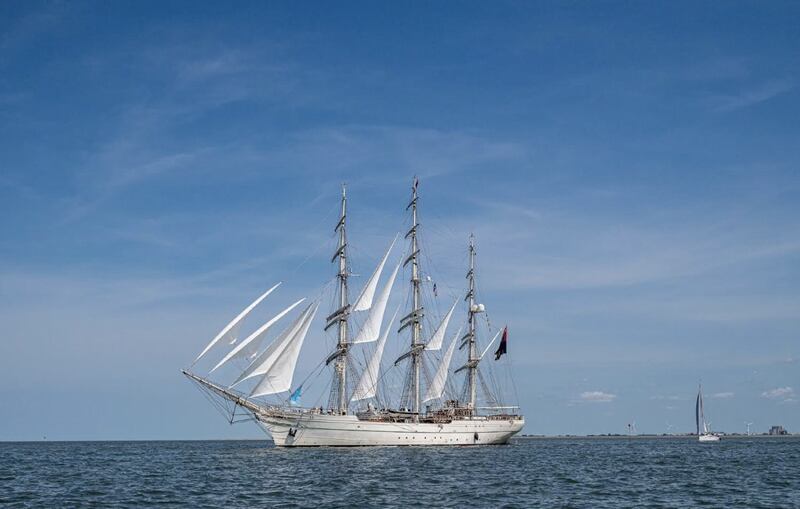 “شباب عُمان الثانية” تتجه إلى أمستردام