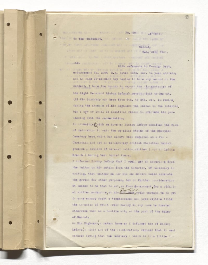 بالوثائق والصور: مقابر مسيحية في عُمان