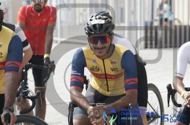 عماني ثانيًا في تحدٍ للدراجات بأبوظبي