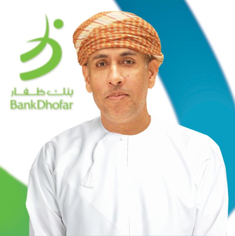 بنك ظفار يبدأ حملة تطعيم موظفيه ضد “كورونا”