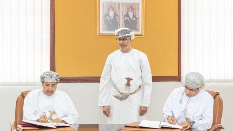 اعتماد نظام إدارة الوثائق الخصوصية في الإعلام