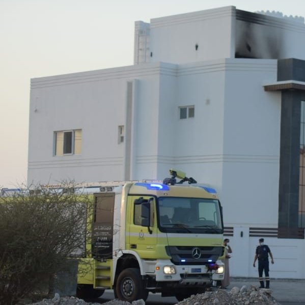 إصابة شخص في حريق بالسيب