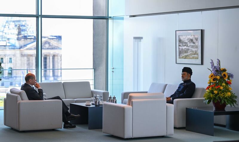 جلالة السلطان يلتقي مستشار جمهورية ألمانيا