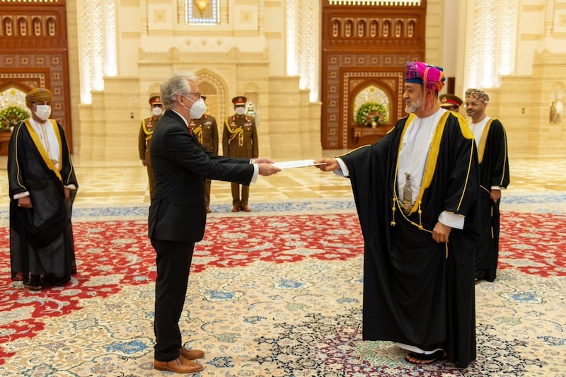 اليوم: جلالة السلطان يتقبل أوراق اعتماد عدد من السفراء